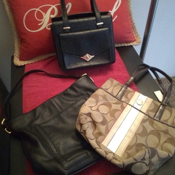 Purse bundle/coach - Picture 2 of 2